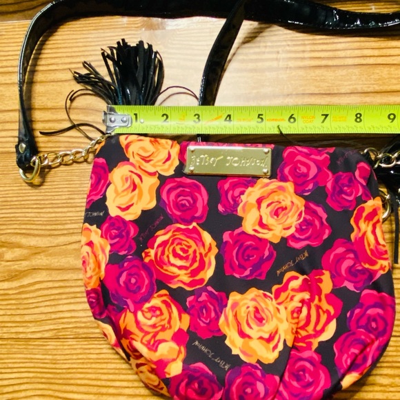 Betsey Johnson bright pink floral purse - Picture 7 of 9